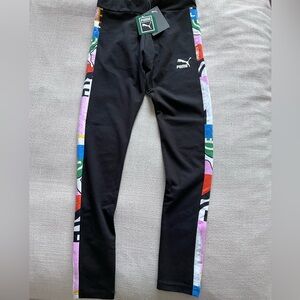 Women or kids stretch pants.